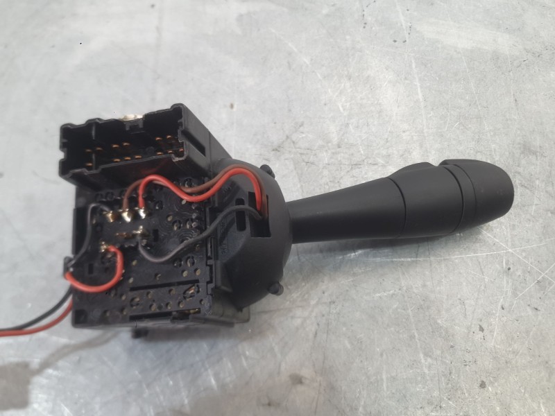 Recambio de mando intermitentes para dacia sandero ii (b8_) 1.5 blue dci 95 (b8jl) referencia OEM IAM   