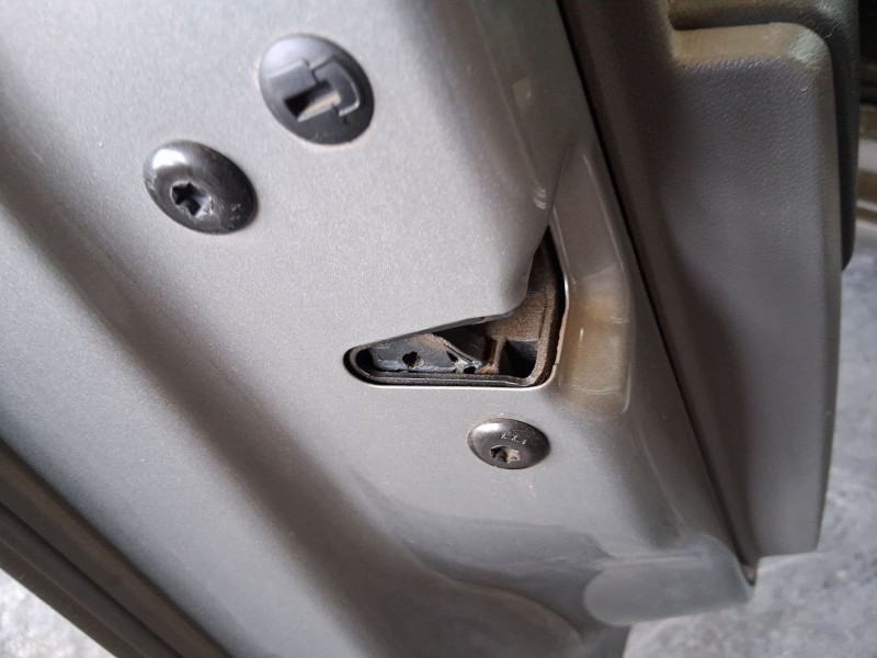 Recambio de cerradura puerta delantera izquierda para seat toledo iv (kg3) 1.6 tdi referencia OEM IAM 5TB837015E  