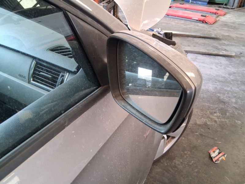 Recambio de retrovisor derecho para seat toledo iv (kg3) 1.6 tdi referencia OEM IAM 5JB857508C9B9 ELECTRICO 