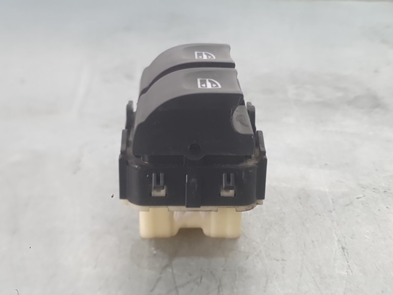 Recambio de mando elevalunas delantero izquierdo para dacia sandero ii (b8_) 1.5 blue dci 95 (b8jl) referencia OEM IAM 254116484