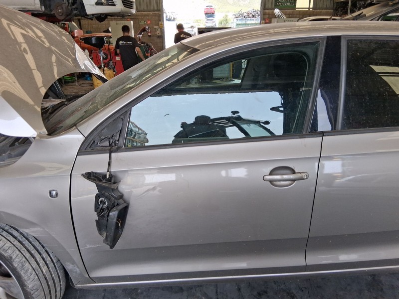 Recambio de puerta delantera izquierda para seat toledo iv (kg3) 1.6 tdi referencia OEM IAM 5JA831055B ROZADA 
