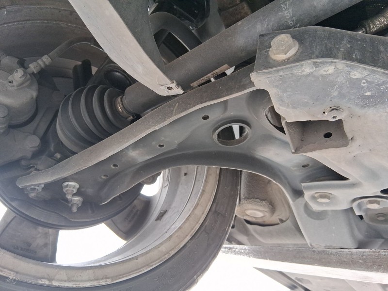 Recambio de brazo suspension inferior delantero derecho para seat toledo iv (kg3) 1.6 tdi referencia OEM IAM 6R0407152F  