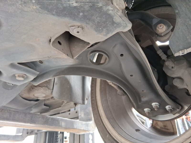 Recambio de brazo suspension inferior delantero izquierdo para seat toledo iv (kg3) 1.6 tdi referencia OEM IAM 6R0407151F  