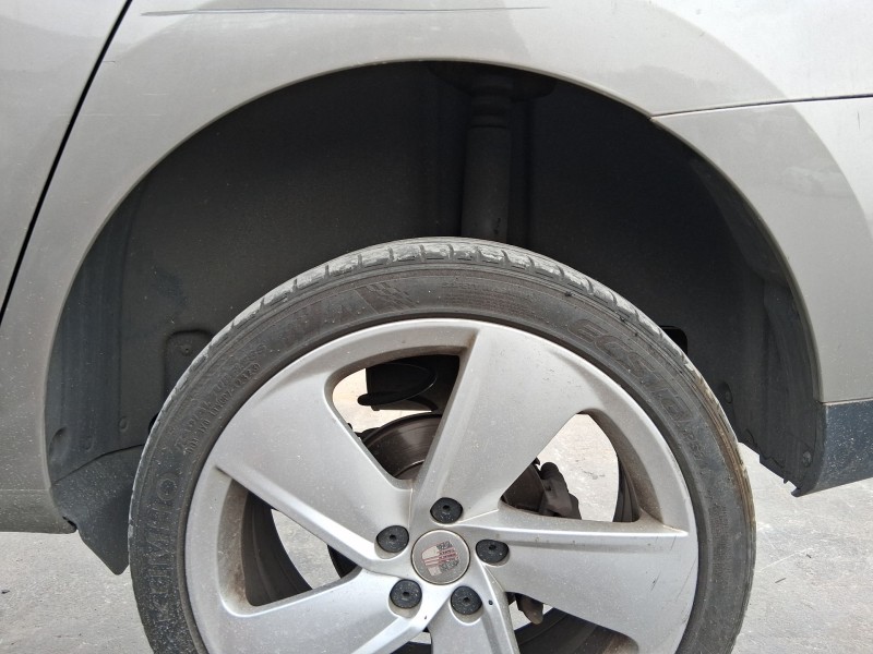 Recambio de plastico pase rueda tras. izq. para seat toledo iv (kg3) 1.6 tdi referencia OEM IAM 5JA810969B  