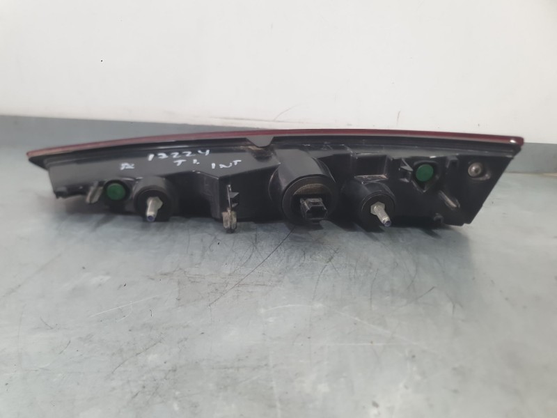 Recambio de piloto trasero izquierdo interior para renault captur ii (hf_) blue dci 115 (hfad) referencia OEM IAM 265553734R  