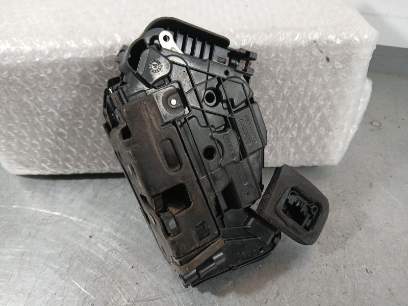 Recambio de cerradura puerta delantera derecha para seat arona (kj7, kjp) 1.0 tsi referencia OEM IAM 5TB837016A  