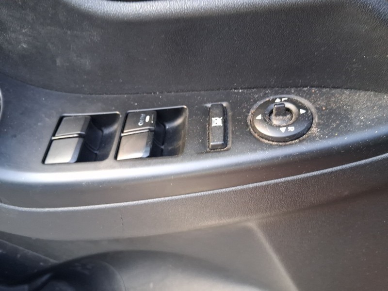 Recambio de mando elevalunas delantero izquierdo para hyundai ix20 (jc) 1.4 referencia OEM IAM 935701K0504X C/MANDO RETROVISOR 