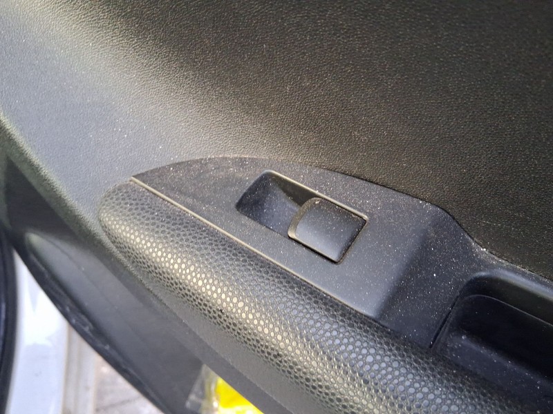Recambio de mando elevalunas trasero derecho para hyundai ix20 (jc) 1.4 referencia OEM IAM 935603L000  