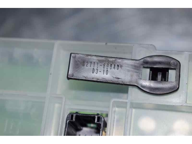 Recambio de mando climatizador para toyota yaris active referencia OEM IAM 8271160640 559000D330 