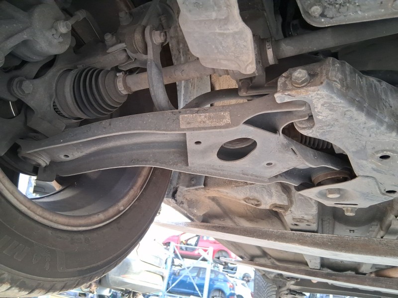 Recambio de brazo suspension inferior delantero derecho para hyundai ix20 (jc) 1.4 referencia OEM IAM 545011P100  