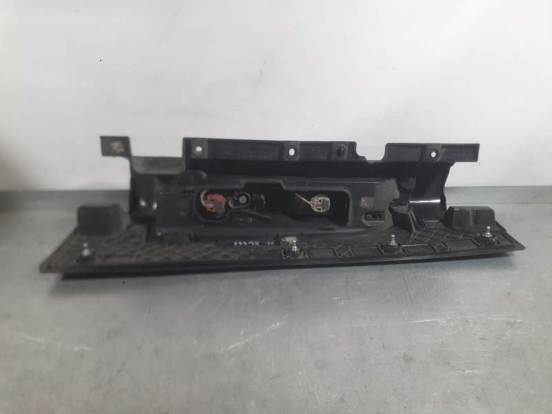 Recambio de piloto trasero izquierdo para renault trafic iii autobús (jg_) 1.6 dci 120 (jgmb) referencia OEM IAM 265556737R  