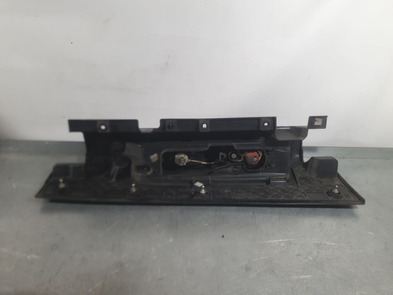 Recambio de piloto trasero derecho para renault trafic iii autobús (jg_) 1.6 dci 120 (jgmb) referencia OEM IAM 265504656R  