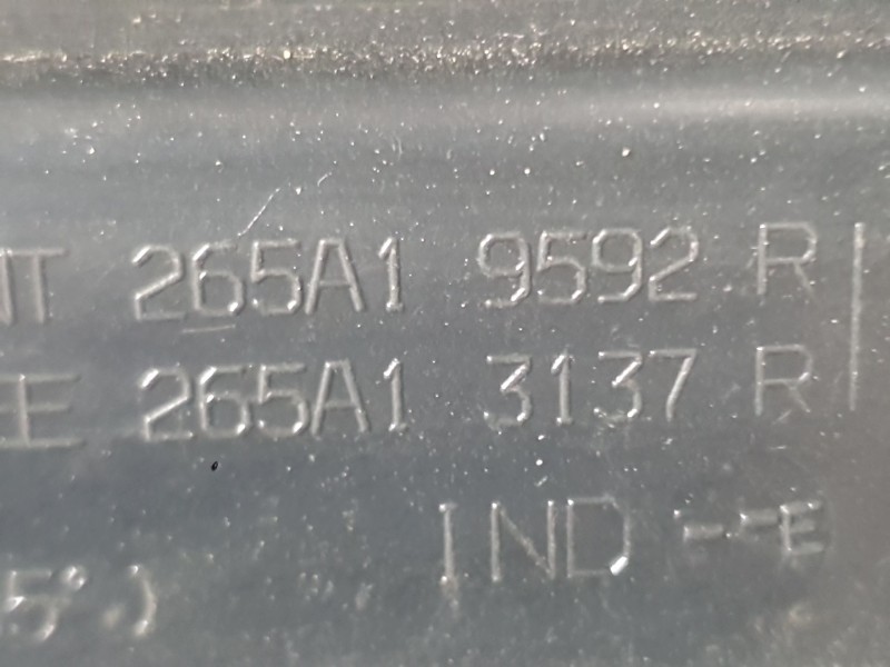 Recambio de piloto trasero derecho para renault trafic iii autobús (jg_) 1.6 dci 120 (jgmb) referencia OEM IAM 265504656R  