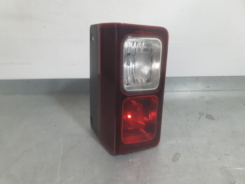 Recambio de piloto trasero izquierdo paragolpes para renault trafic iii autobús (jg_) 1.6 dci 120 (jgmb) referencia OEM IAM 2655