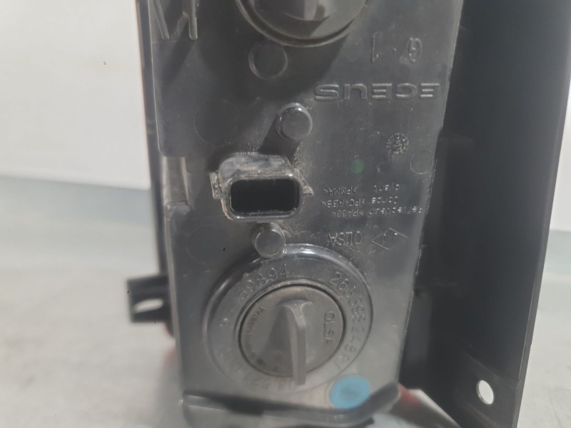 Recambio de piloto trasero izquierdo paragolpes para renault trafic iii autobús (jg_) 1.6 dci 120 (jgmb) referencia OEM IAM 2655