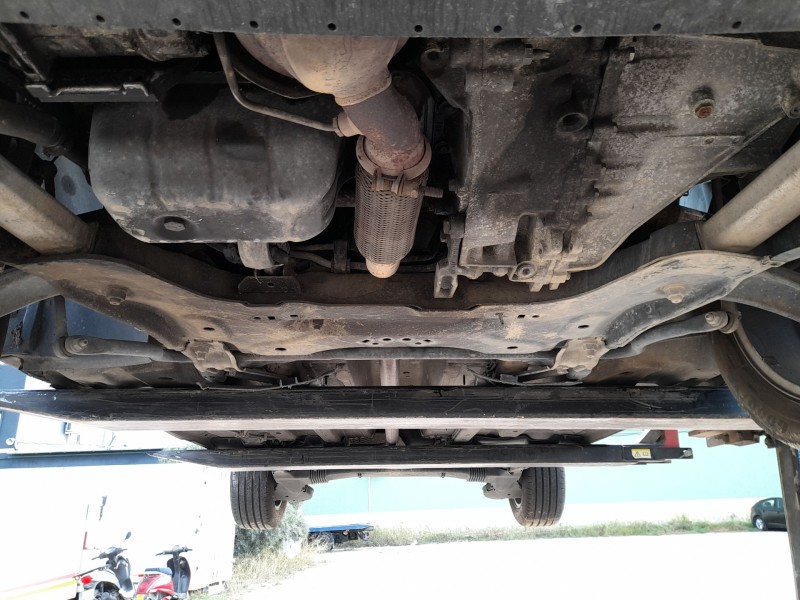 Recambio de puente delantero para peugeot 5008 (0u_, 0e_) 1.6 hdi referencia OEM IAM 9833289680  