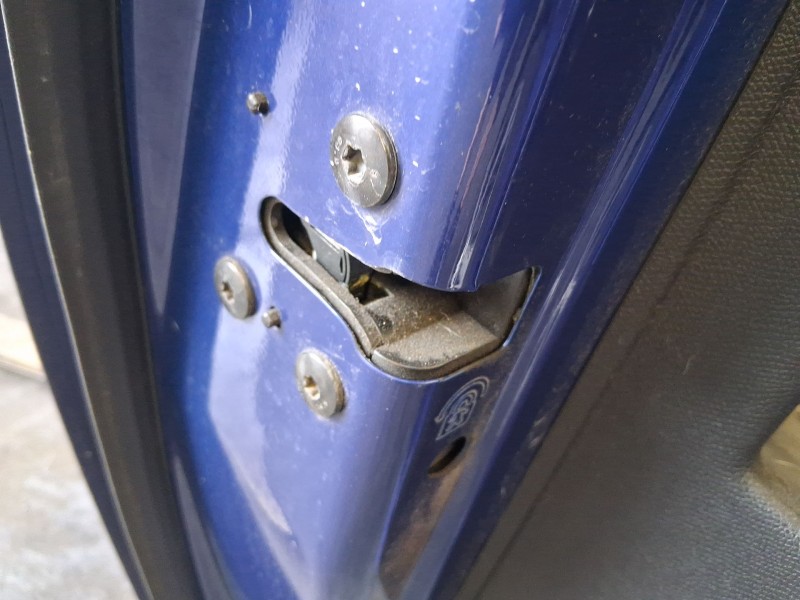 Recambio de cerradura puerta trasera izquierda para peugeot 308 ii (lb_, lp_, lw_, lh_, l3_) 1.6 gt 205 referencia OEM IAM 98261