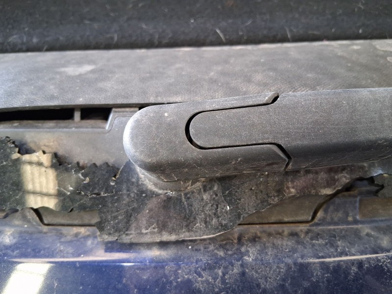Recambio de motor limpia trasero para peugeot 308 ii (lb_, lp_, lw_, lh_, l3_) 1.6 gt 205 referencia OEM IAM 9819523180  