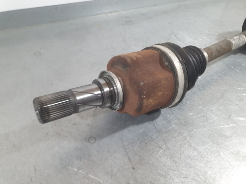 Recambio de transmision delantera izquierda para renault trafic iii autobús (jg_) 1.6 dci 120 (jgmb) referencia OEM IAM 39101869