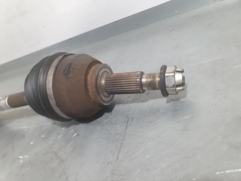 Recambio de transmision delantera izquierda para renault trafic iii autobús (jg_) 1.6 dci 120 (jgmb) referencia OEM IAM 39101869