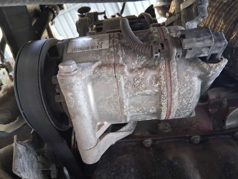 Recambio de compresor aire acondicionado para peugeot 308 ii (lb_, lp_, lw_, lh_, l3_) 1.6 gt 205 referencia OEM IAM 9827528980 