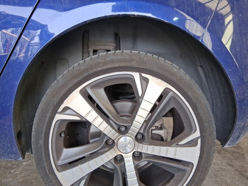 Recambio de plastico pase rueda tras. izq. para peugeot 308 ii (lb_, lp_, lw_, lh_, l3_) 1.6 gt 205 referencia OEM IAM 967726718