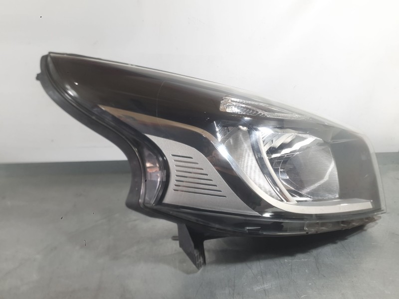 Recambio de faro derecho para renault trafic iii autobús (jg_) 1.6 dci 120 (jgmb) referencia OEM IAM 260101161R  