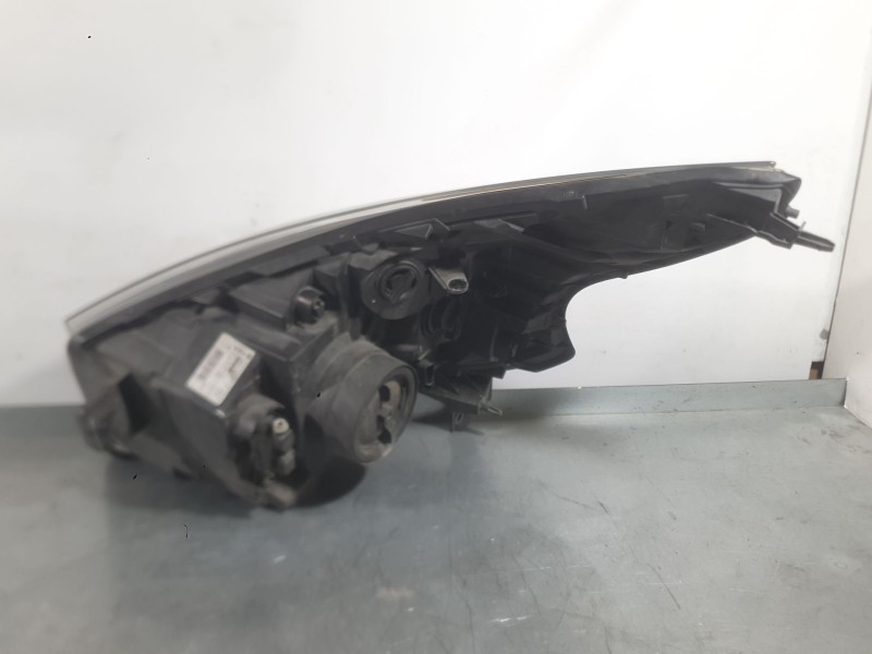 Recambio de faro derecho para renault trafic iii autobús (jg_) 1.6 dci 120 (jgmb) referencia OEM IAM 260101161R  