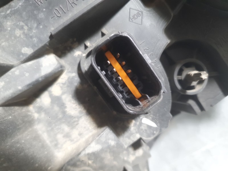 Recambio de faro izquierdo para renault trafic iii autobús (jg_) 1.6 dci 120 (jgmb) referencia OEM IAM 260600500R  