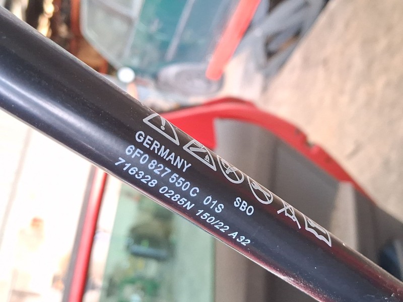 Recambio de amortiguadores maletero / porton para seat ibiza v (kj1, kjg) 1.0 tsi referencia OEM IAM 6F0827550C  