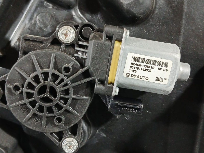 Recambio de elevalunas trasero derecho para ssangyong korando (c300) 1.5 referencia OEM IAM 7347037000 2 PINS 7347137000