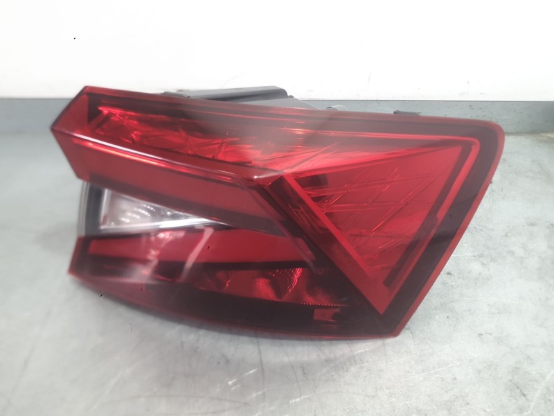 Recambio de piloto trasero derecho exterior para skoda fabia iv (pj3) 1.0 tsi referencia OEM IAM 6VE945112 6VE945208 
