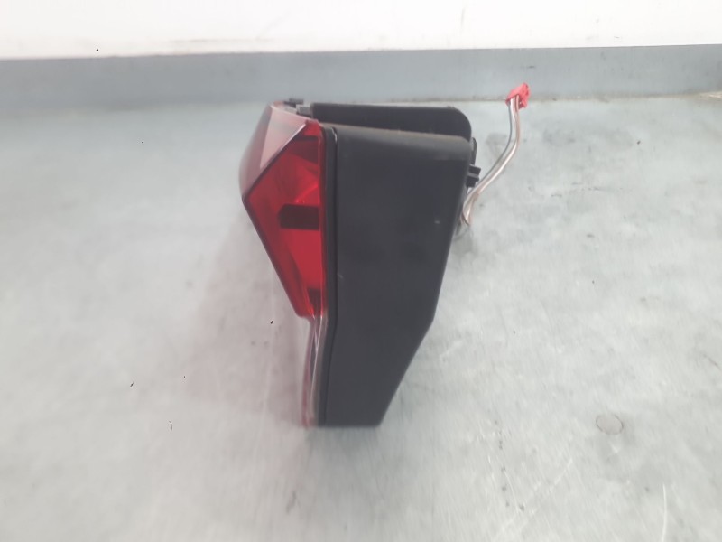 Recambio de piloto trasero derecho interior para skoda fabia iv (pj3) 1.0 tsi referencia OEM IAM 6VE945308A  