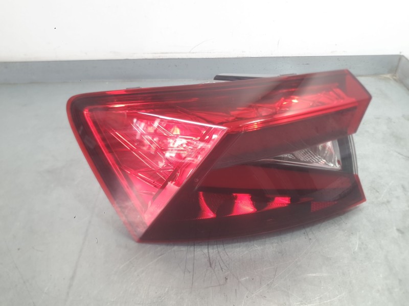 Recambio de piloto trasero izquierdo exterior para skoda fabia iv (pj3) 1.0 tsi referencia OEM IAM 6VE945207 6VE945111 