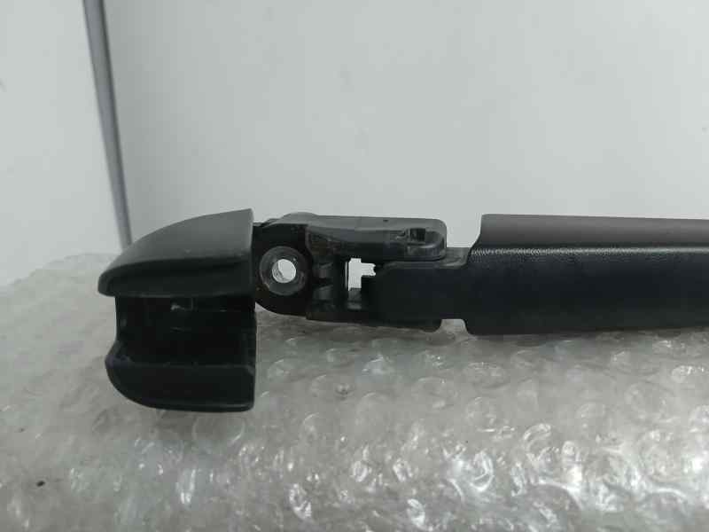 Recambio de brazo limpia trasero para toyota rav4 hybrid 4x2 advance referencia OEM IAM 8524142110  