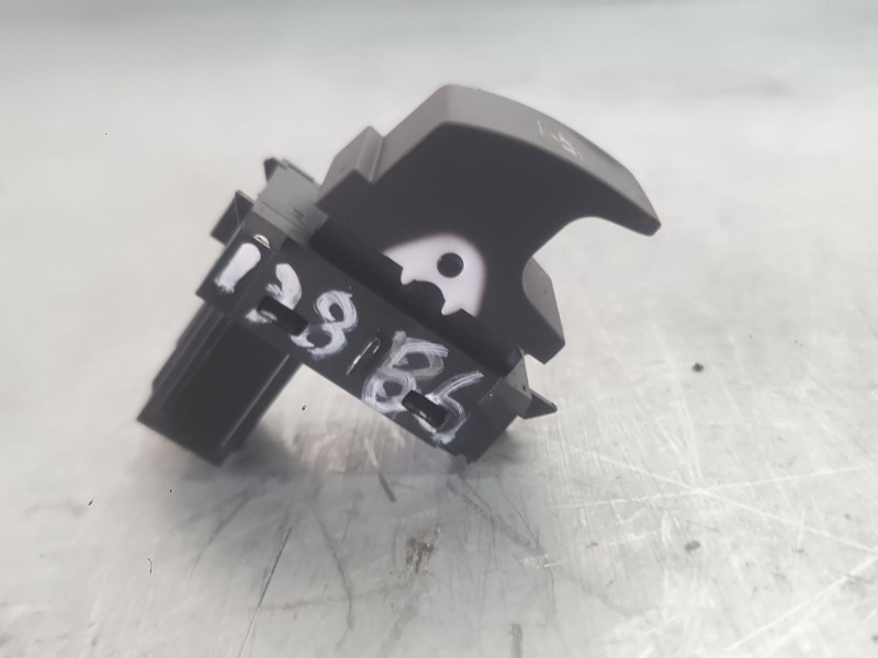 Recambio de mando elevalunas trasero izquierdo para skoda fabia iv (pj3) 1.0 tsi referencia OEM IAM 5G0959855KWHS  