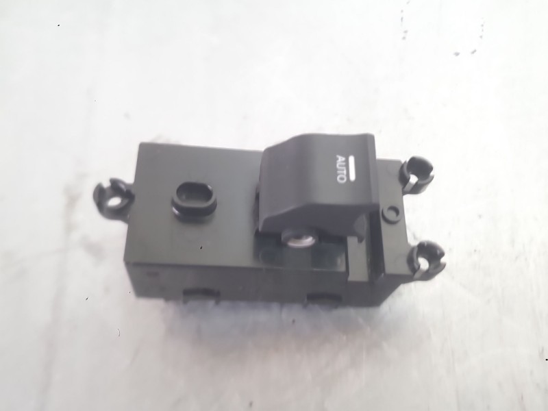 Recambio de mando elevalunas trasero izquierdo para hyundai i40 i (vf) 1.7 crdi referencia OEM IAM 935803Z0004X  