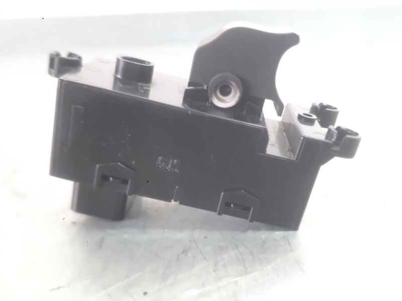 Recambio de mando elevalunas trasero izquierdo para hyundai i40 i (vf) 1.7 crdi referencia OEM IAM 935803Z0004X  