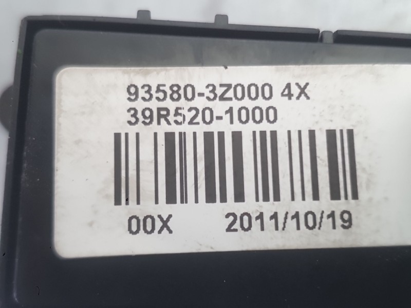 Recambio de mando elevalunas trasero izquierdo para hyundai i40 i (vf) 1.7 crdi referencia OEM IAM 935803Z0004X  