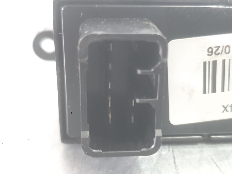 Recambio de mando elevalunas delantero derecho para hyundai i40 i (vf) 1.7 crdi referencia OEM IAM 935763Z000  
