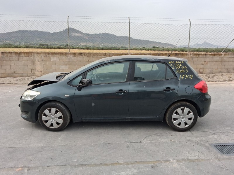toyota auris (_e15_) del año 2007