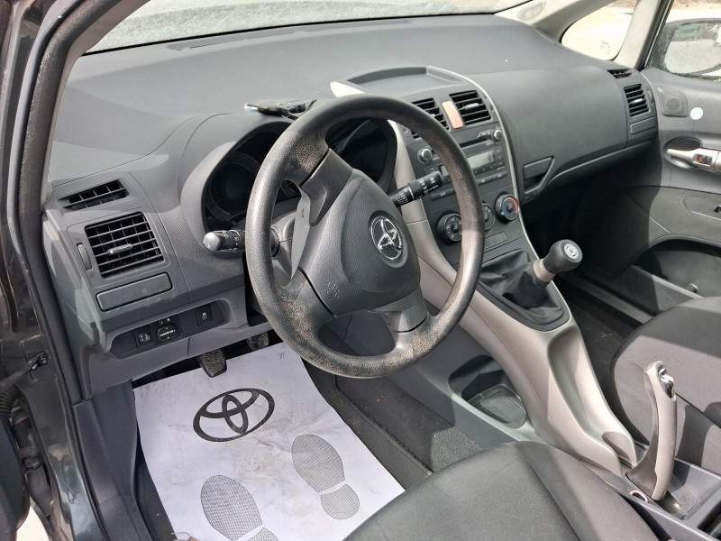 toyota auris (_e15_) del año 2007