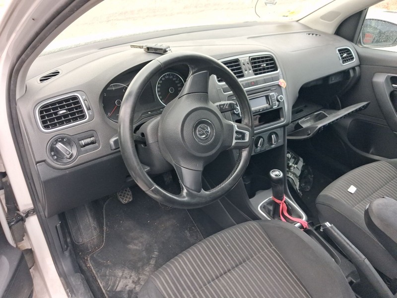 volkswagen polo v (6r1, 6c1) del año 2010