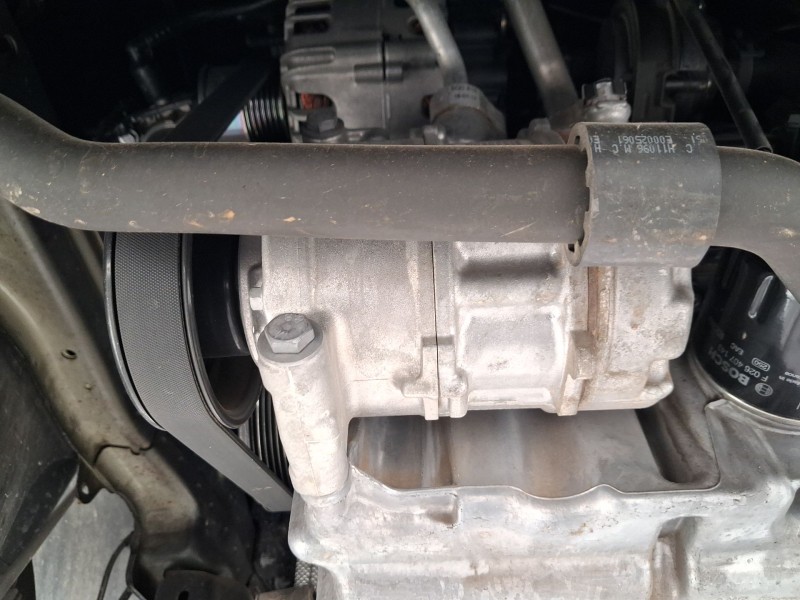 Recambio de compresor aire acondicionado para volkswagen golf vii (5g1, bq1, be1, be2) 1.0 tsi referencia OEM IAM 5Q0816803D  