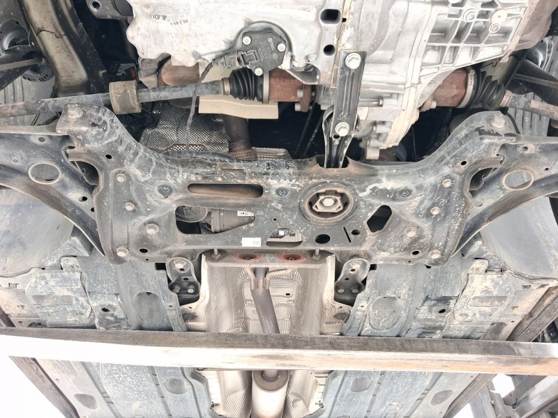 Recambio de puente delantero para volkswagen golf vii (5g1, bq1, be1, be2) 1.0 tsi referencia OEM IAM 5WA199315F  
