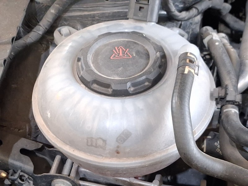 Recambio de deposito expansion para volkswagen golf vii (5g1, bq1, be1, be2) 1.0 tsi referencia OEM IAM 5Q0121407AA  