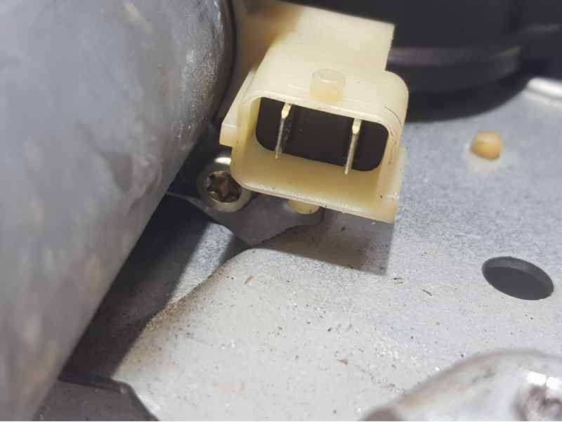 Recambio de elevalunas delantero derecho para saab 9-5 familiar 3.0 tid vector referencia OEM IAM   ELECTRICO GRAPA ROTA SE PUED