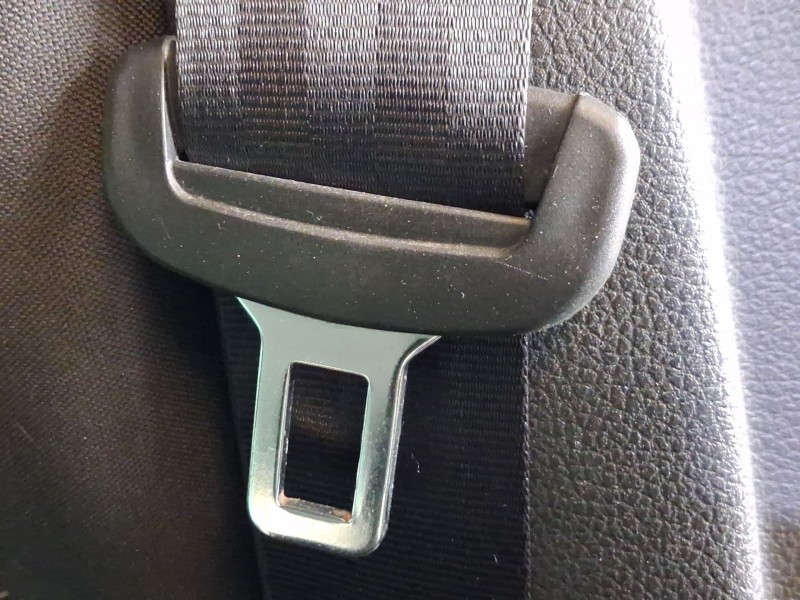 Recambio de cinturon seguridad trasero izquierdo para volkswagen golf vii (5g1, bq1, be1, be2) 1.0 tsi referencia OEM IAM 5G0857