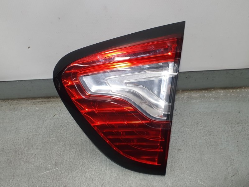 Recambio de piloto trasero derecho para renault captur expression referencia OEM IAM 265501712R  INTERIOR/REFLECTANTE