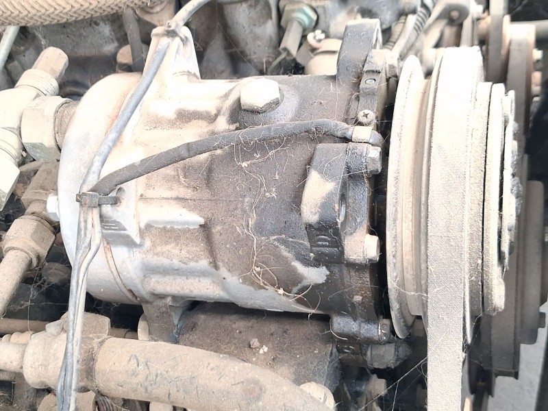 Recambio de compresor aire acondicionado para land rover discovery i (lj) 2.5 tdi 4x4 referencia OEM IAM ERR845  